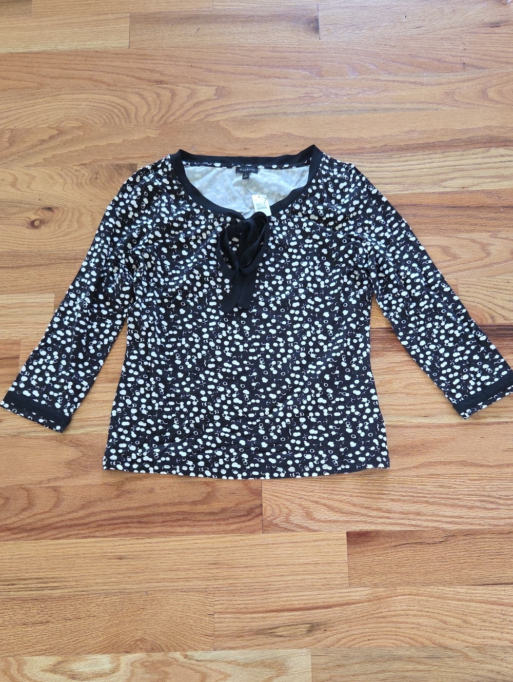 Brand New Talbots Black and White Dot Tie-Neck Top Size Small